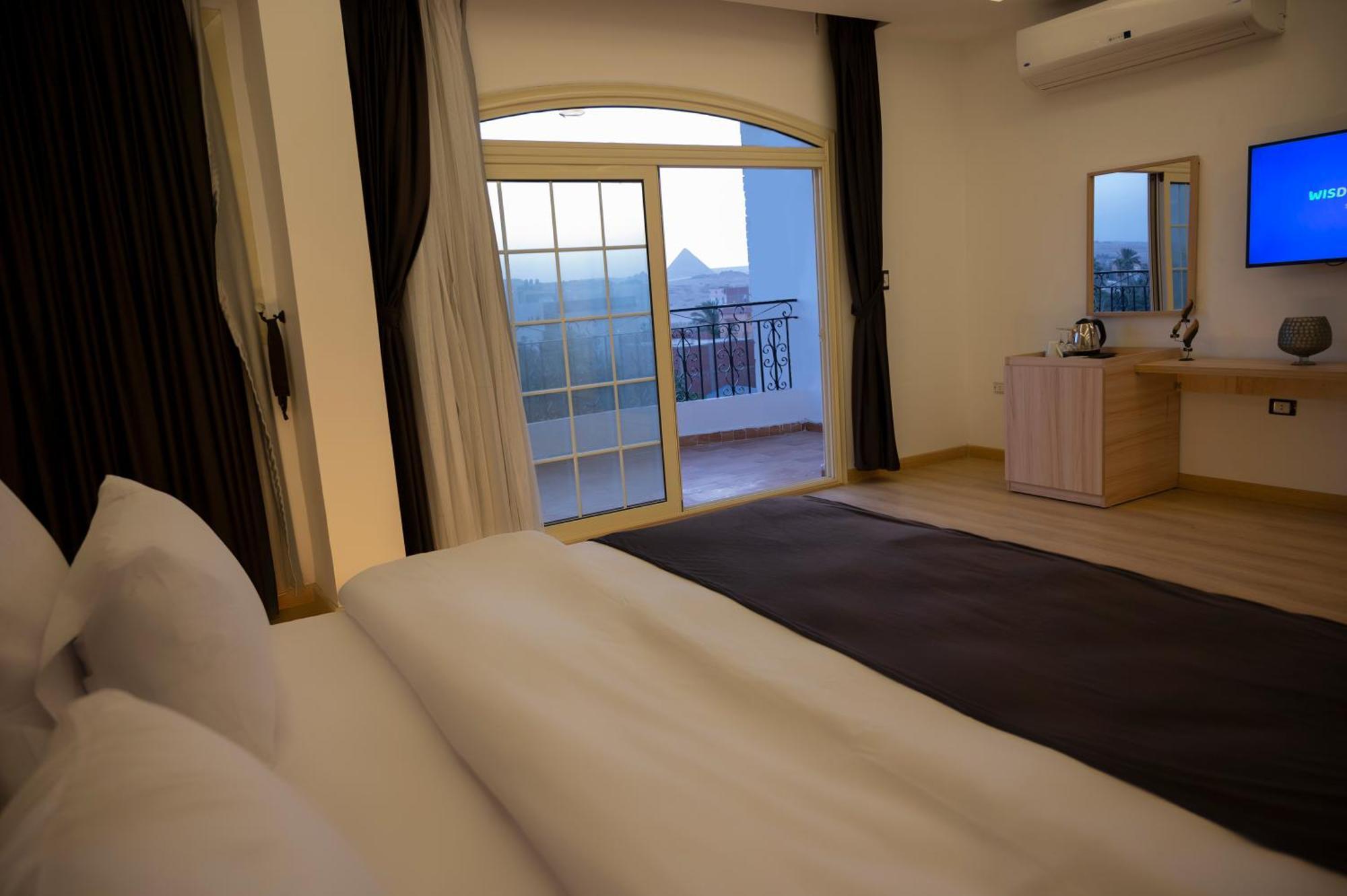 Palm Pyramids View Hotel Kafrat al Jabal Екстер'єр фото