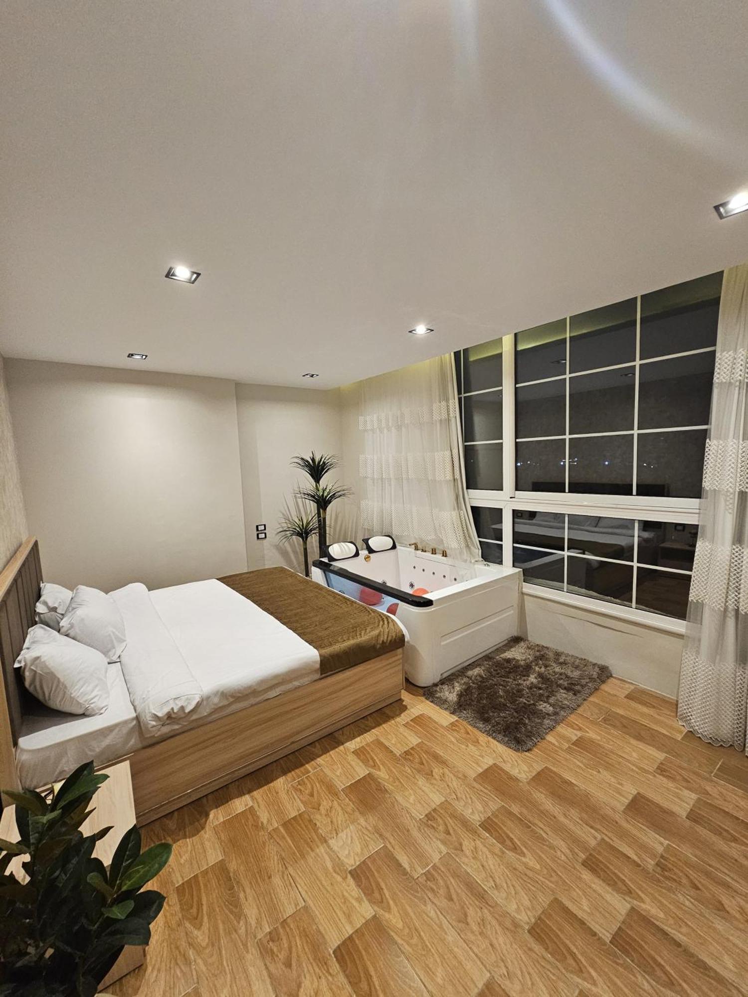 Palm Pyramids View Hotel Kafrat al Jabal Екстер'єр фото