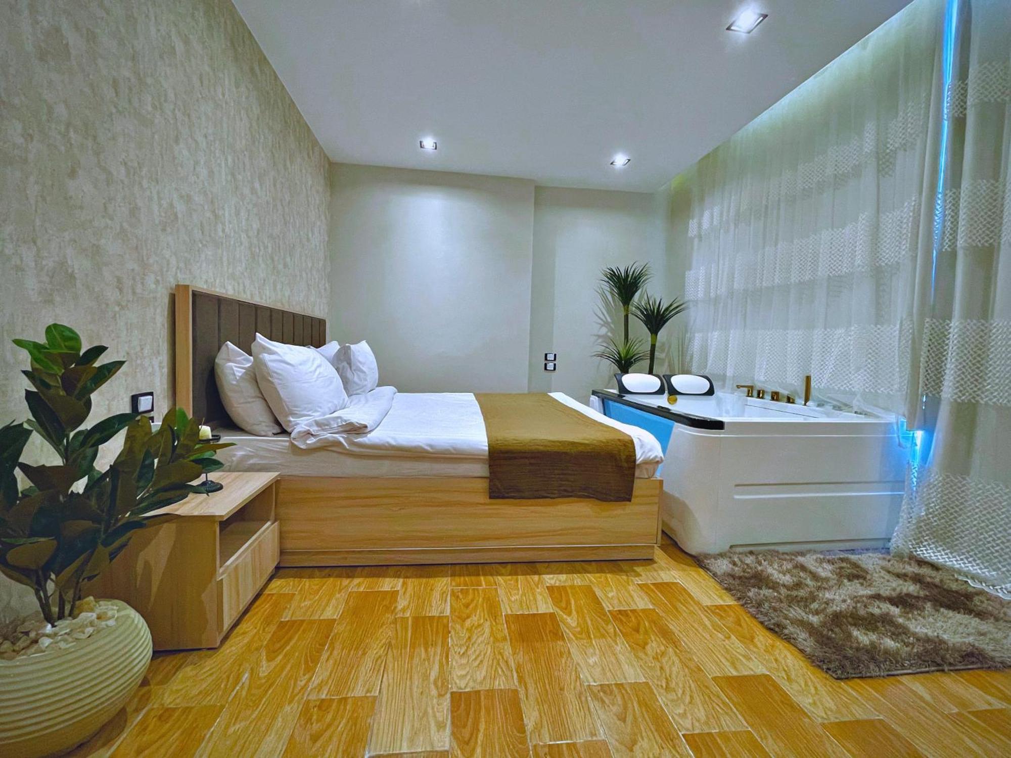 Palm Pyramids View Hotel Kafrat al Jabal Екстер'єр фото