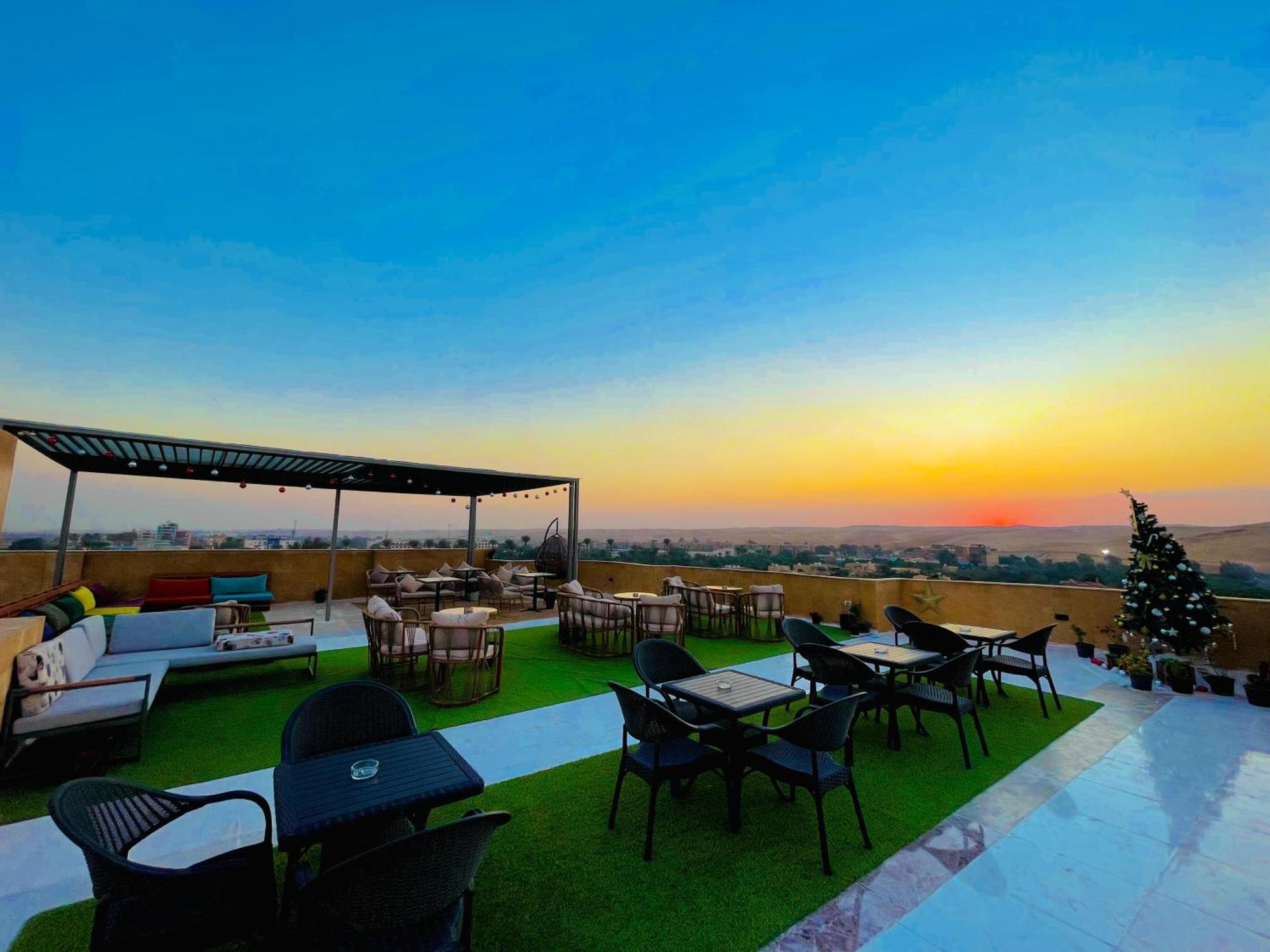 Palm Pyramids View Hotel Kafrat al Jabal Екстер'єр фото