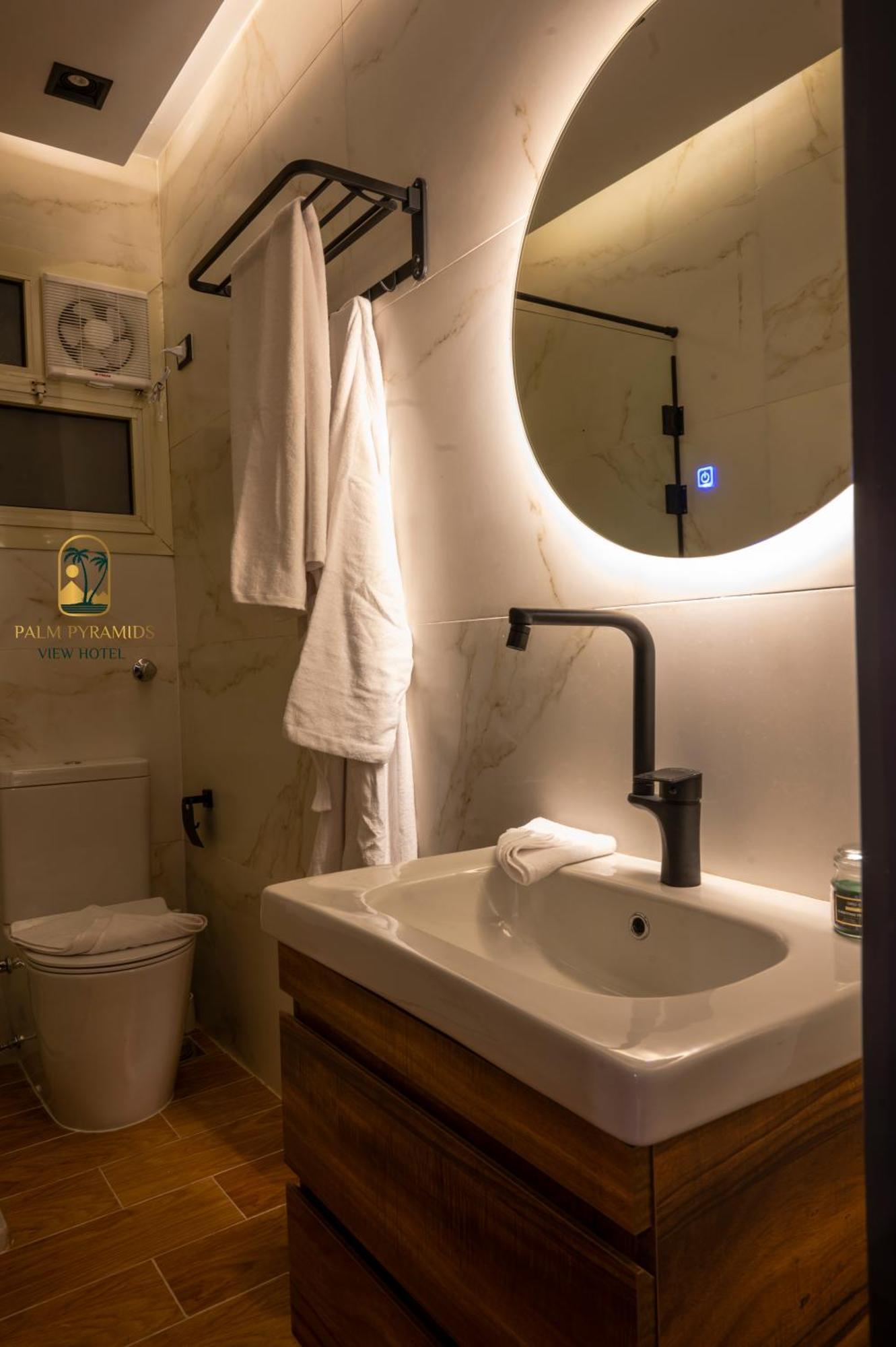 Palm Pyramids View Hotel Kafrat al Jabal Номер фото